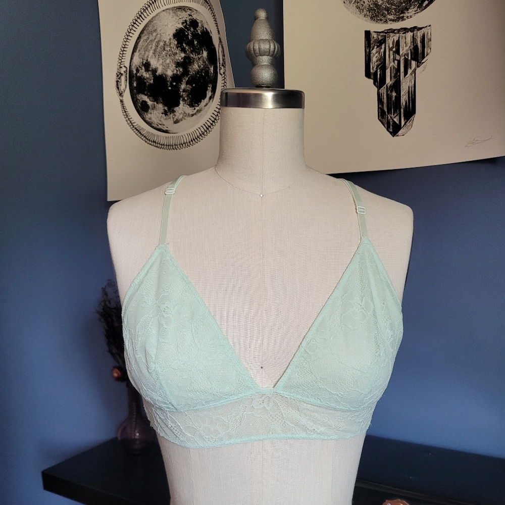 *Free Add On* Out From Under Lacy Mint Bralette (Size M)